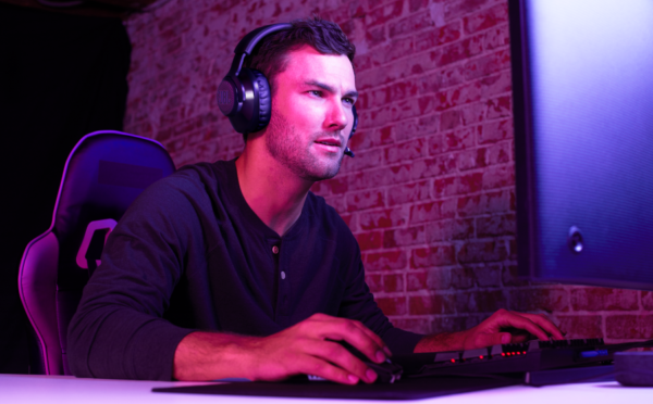 JBL Quantum 350 Wireless Gaming Headset - Image 4